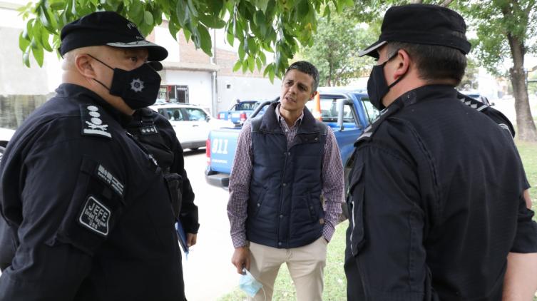Barrio Los Hornos: secuestraron 55 vehículos en operativos de control
