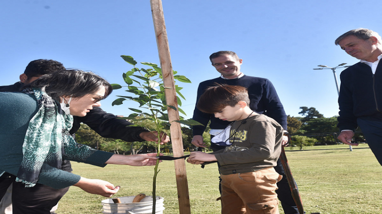 Jatón puso en marcha el programa Sumamos Verde 