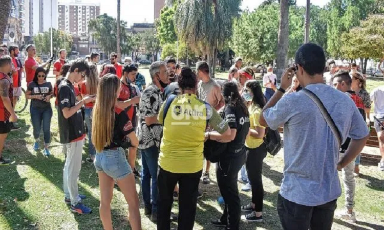 Colón: los hinchas entregaron una nota al Ministro de Seguridad