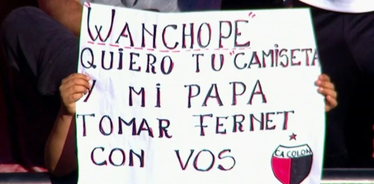 El insólito pedido de un hincha de Colón para Wanchope Abila