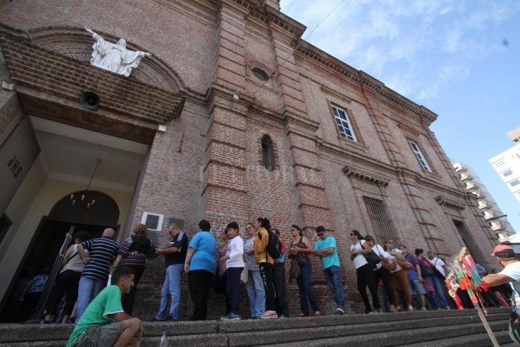Santa Fe celebra a San Expedito, el santo de las causas urgentes