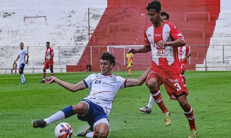 Unión fue goleado por San Lorenzo en Reserva
