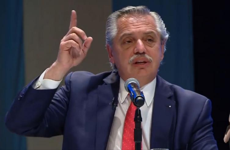 Fernández, efusivo: “¡Un carajo estamos perdidos en 2023!”