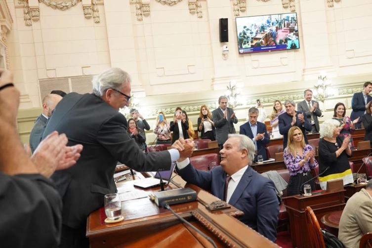 Por unanimidad, Farías fue reelecto presidente de la Cámara de Diputados