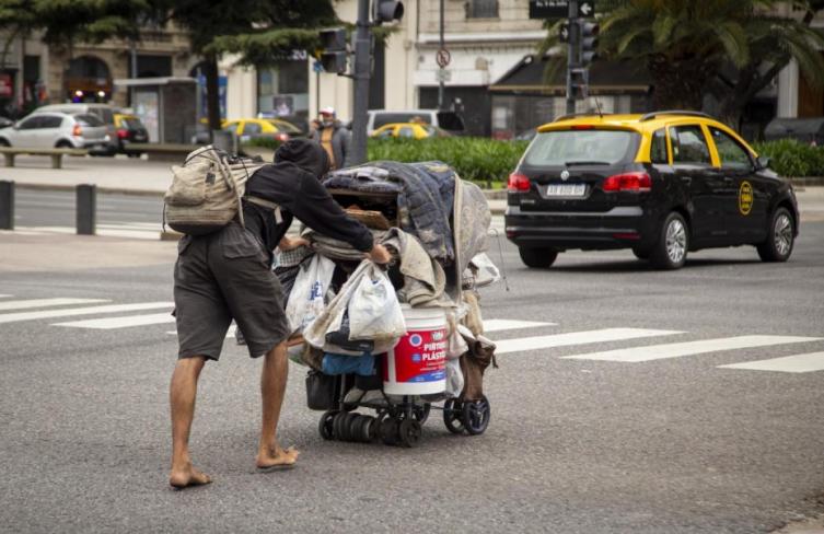 Una familia necesitó casi $90 mil para no ser pobre en marzo