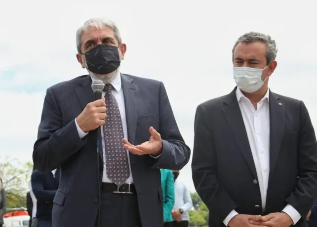 Fuerte cruce por Twitter entre Aníbal Fernández y Javkin