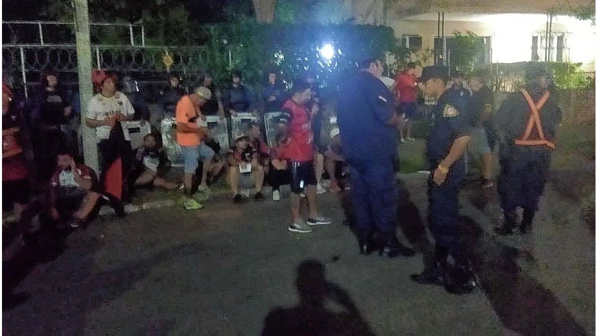 40 hinchas sabaleros no pudieron ingresar para ver el partido ante Olimpia