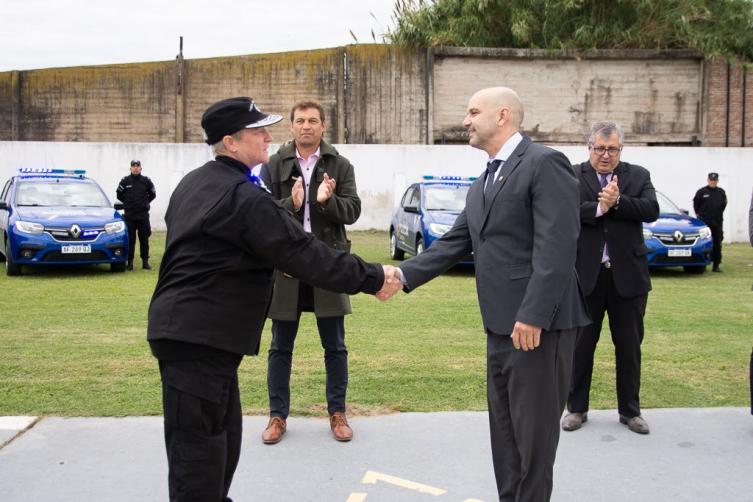 La provincia entregó nuevos patrulleros para la Policía 