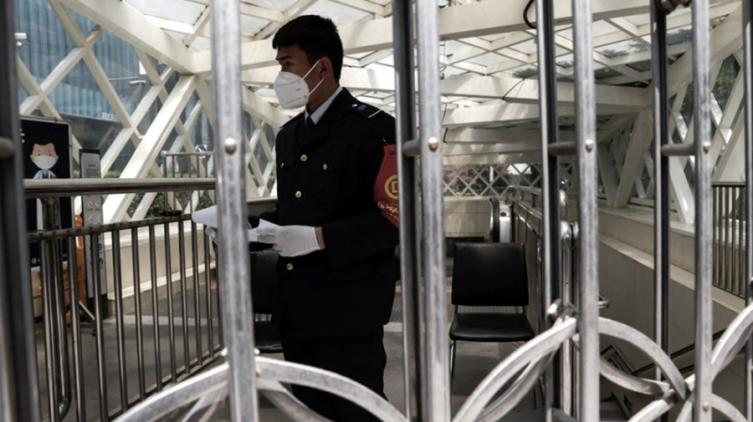 Covid: Cerraron decenas de estaciones de subte en la capital China