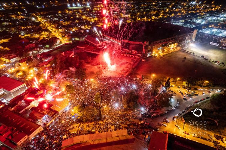 Los hinchas de Colón celebraron los 117 años del club