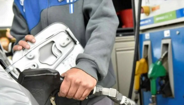 YPF también subió los precios de los combustibles