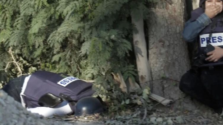 Murió una periodista de Al Jazeera baleada en un operativo israelí contra palestinos