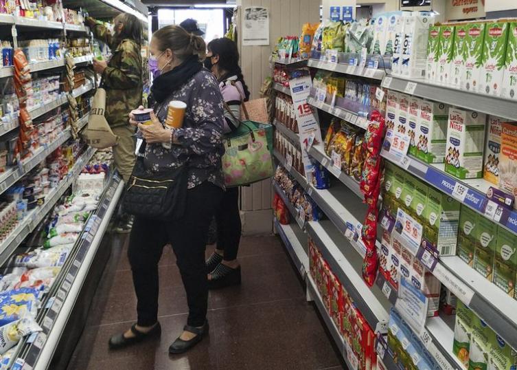Pescado, harinas, carnes y lácteos, los productos que más aumentaron en abril