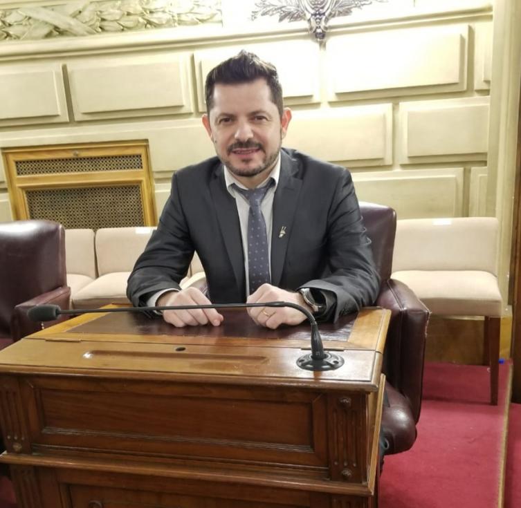 Castelló pidió en el senado la creación del Museo de las Mujeres