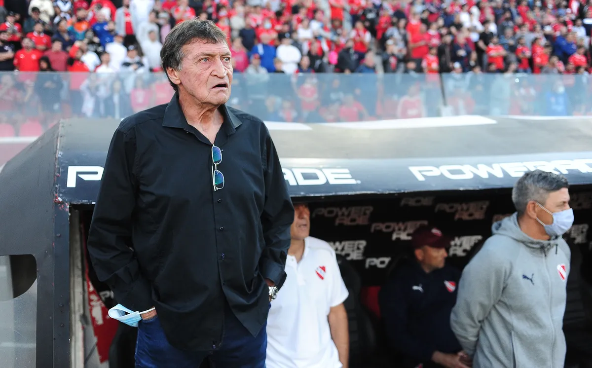 El gran dilema de Falcioni en Colón para visitar a Peñarol