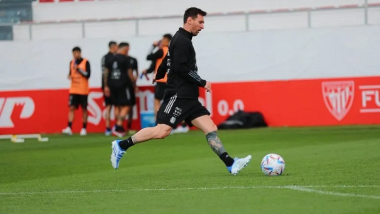 Con Messi, la primera práctica de la Selección Argentina en Bilbao