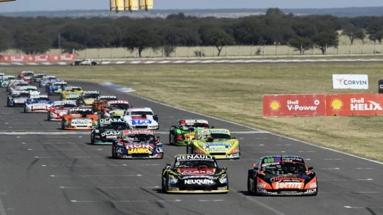 TC: Suspendido por hablar demás