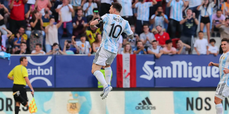 Con cinco goles de Messi, Argentina venció a Estonia en España