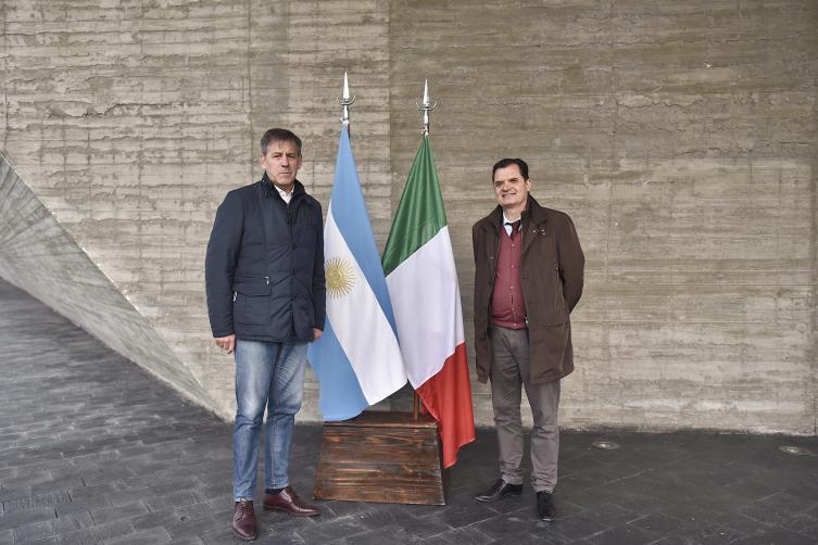 El intendente recibió al senador de la República de Italia por Sudamérica