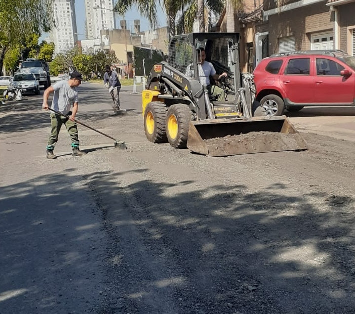 Trabajos de bacheo, iluminación y arbolado previstos para este jueves