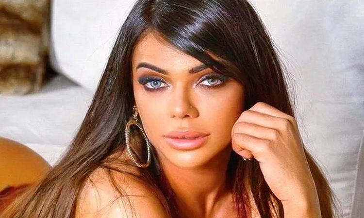 Miss BumBum contó de chats íntimos con Piqué