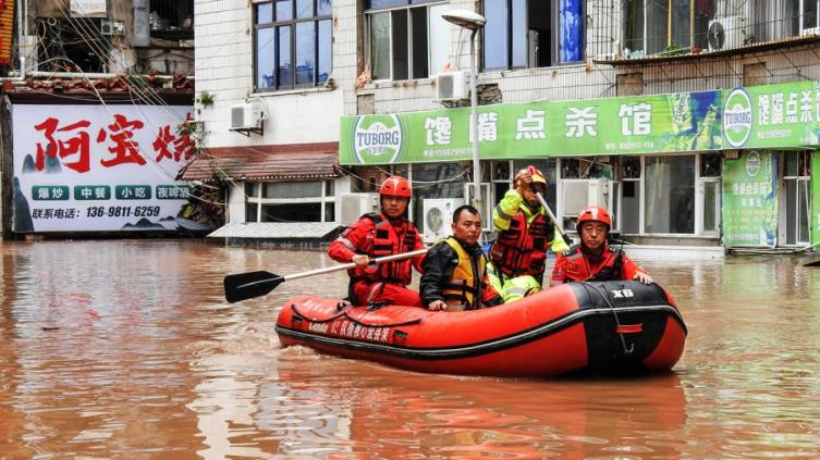 China: diez muertos y casi 300.000 evacuados por fuertes lluvias