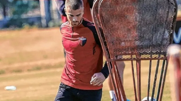 Lucas Beltrán entrenó junto al plantel de Colón