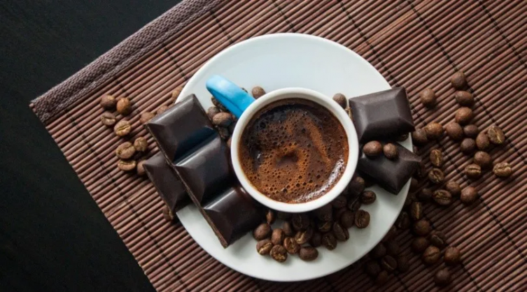 Café y chocolate: ¿Amigos o enemigos para el corazón?