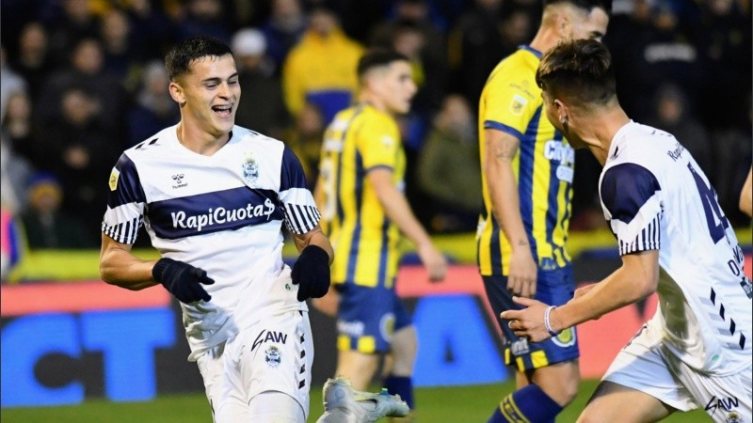 Central, en un partido parejo, Gimnasia lo amargó sobre el final