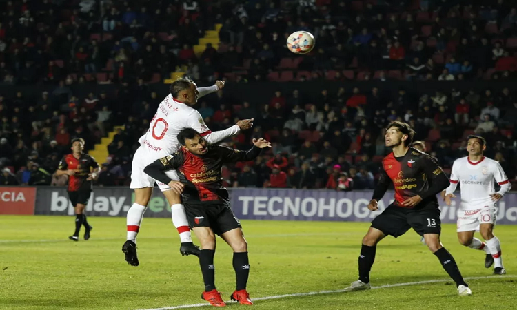 5ª Fecha LPF: a Colón le sigue faltando eficacia en el arco rival, perdió ante Huracán 1 a 0