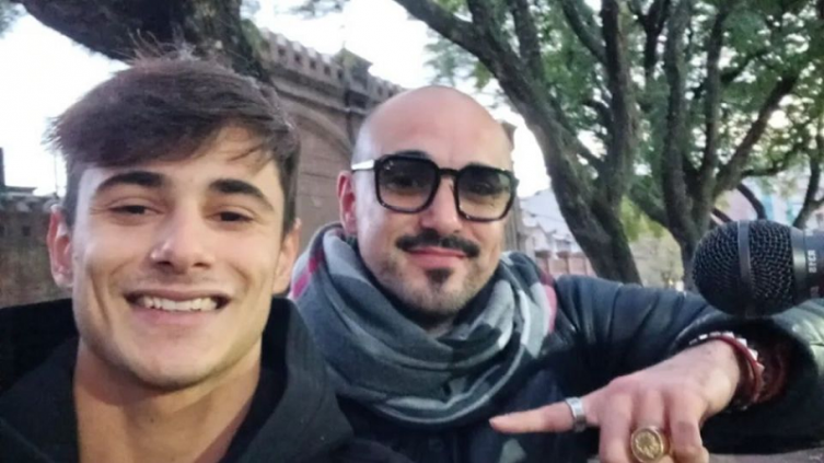 Abel Pintos tuvo un gran gesto con un artista callejero