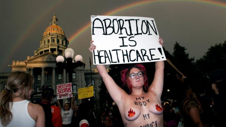 EE.UU: Más protestas contra la decisión de la Corte Suprema de anular el aborto