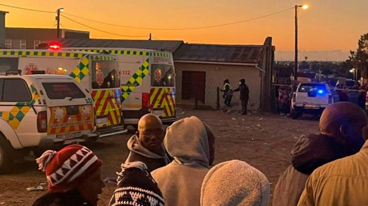 Sudáfrica: misteriosa muerte de al menos 21 jóvenes en un bar nocturno en Sudáfrica