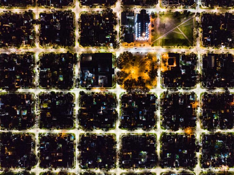 Trabajos de bacheo, iluminación y arbolado previstos para este jueves