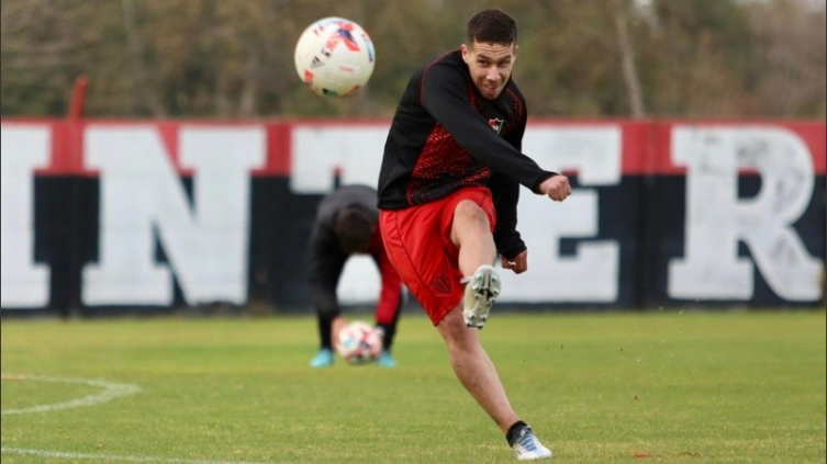 Newells: interesados desde Hungría por un delantero titular