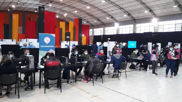 Este domingo habrá vacunación espontánea en La Esquina Encendida