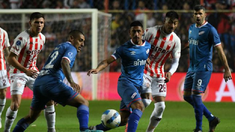 Nacional le enterró las ilusiones a Unión y lo eliminó de la Copa Sudamericana
