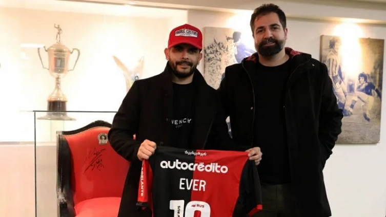 Éver Banega, presente en la cancha de Newell ´s