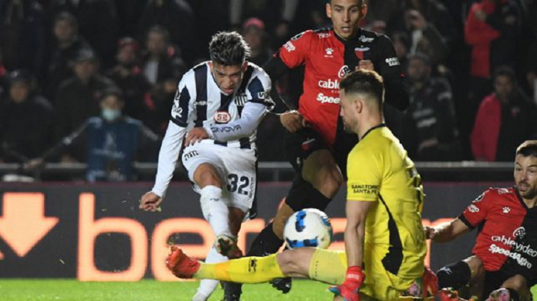 Colón fue ampliamente superado por Talleres y quedó eliminado de la Copa Libertadores
