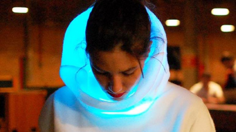 “Ropa emocional”: cambia de color según las emociones de quien la usa