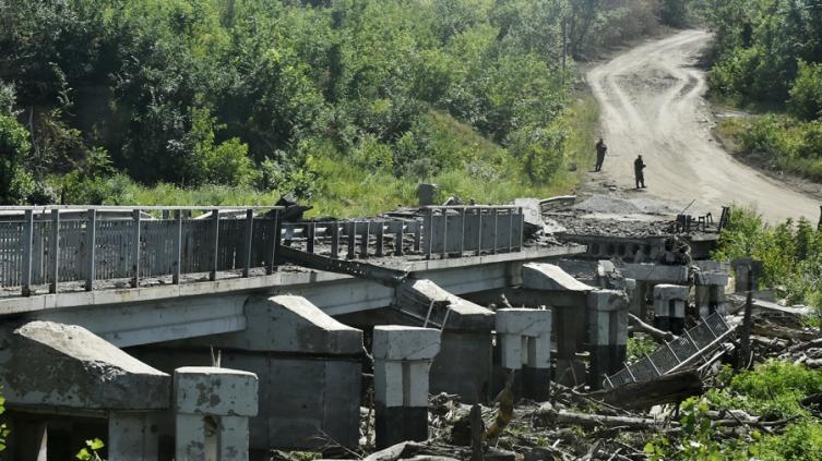 Ucrania bombardeó un estratégico puente de zona ocupada por Rusia