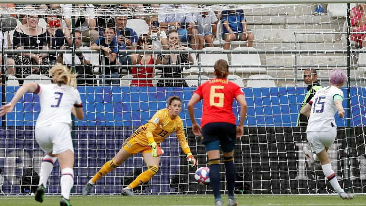 FIFA invierte €1.000 millones en fútbol femenino 
