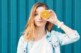 Vitamina C: cuáles son los beneficios de este compuesto natural en la piel
