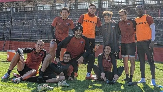 Con una ausencia notoria, Colón concentró 24 jugadores