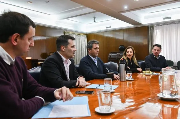 Sergio Massa encabezó la reunión de transición en la Secretaría de Energía
