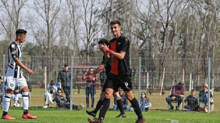Colón goleó en Reserva a Central Córdoba 