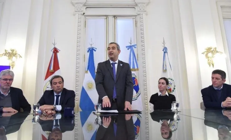 Javkin promulgó la ordenanza antilavado