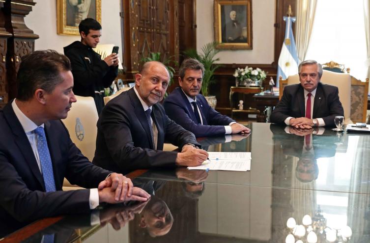 Firmaron acuerdo para financiar el acueducto Santa Fe-Córdoba