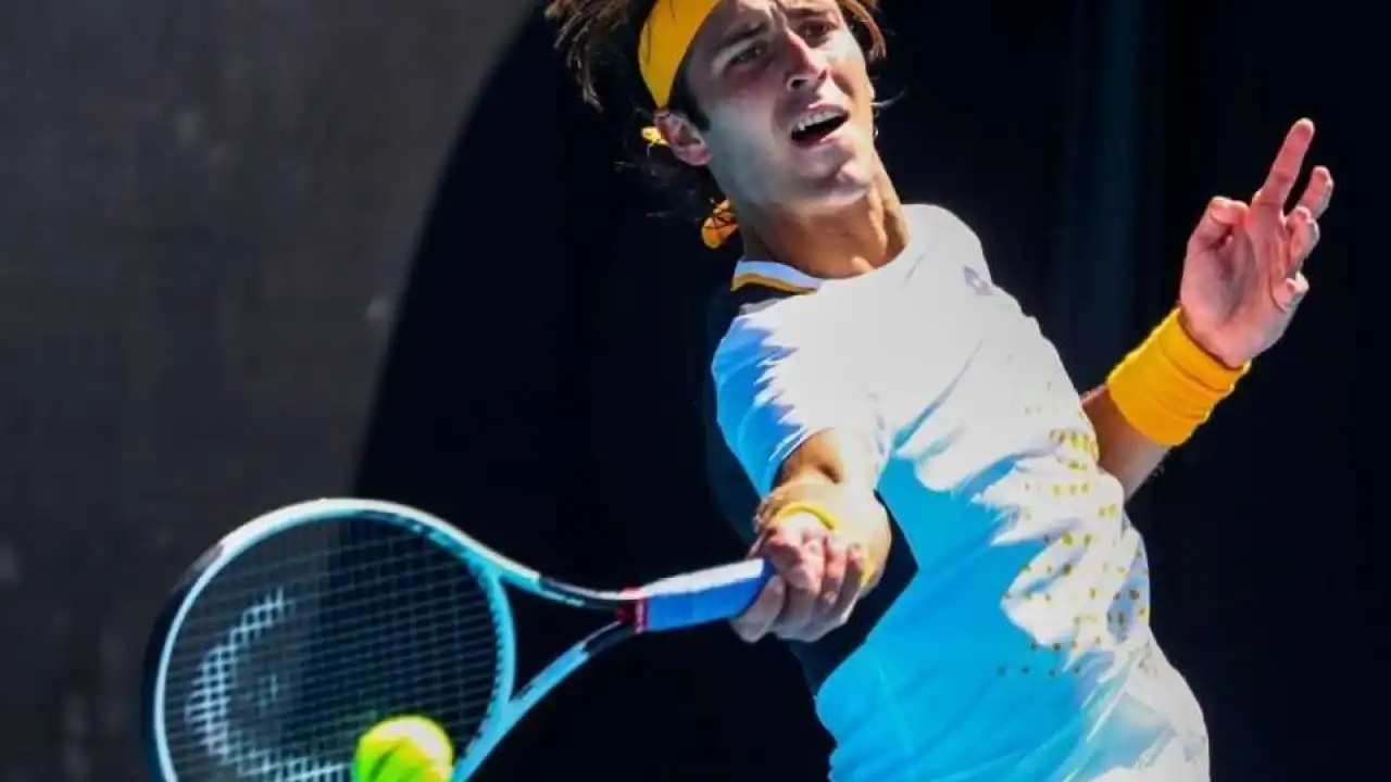 Tenis: Etcheverry se impuso entre argentinos y avanza en Santo Domingo