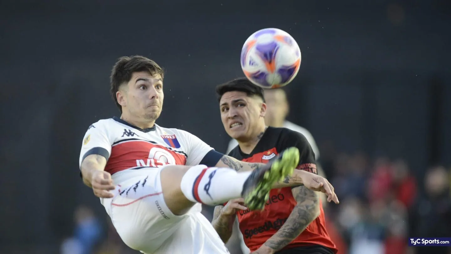 Con un doblete de Pulga Rodríguez, Colón le ganó a Tigre